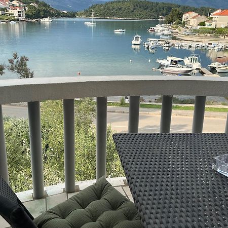 Apartments Ana By The Sea Lumbarda Exteriér fotografie